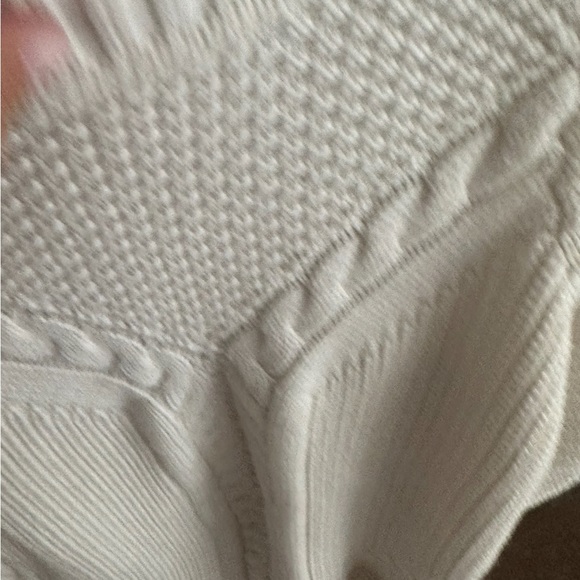 2/$20 H&M cold shoulder ivory knit sweater xs - Picture 2 of 4